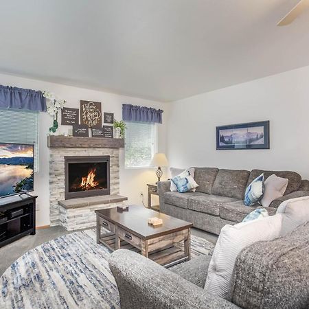 Walk To Downtown * 6 Guests * Pets * A/C! * No Stairs! Διαμέρισμα Leavenworth Εξωτερικό φωτογραφία