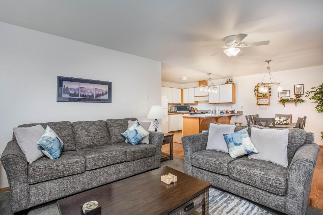 Walk To Downtown * 6 Guests * Pets * A/C! * No Stairs! Διαμέρισμα Leavenworth Εξωτερικό φωτογραφία